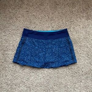 Lululemon pace rival skirt in blue pattern